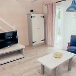 Дом отдыха Fajne Miejsce - Caloroczne Slow Relax Sauna & Jacuzzi *