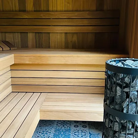 Fajne Miejsce - Caloroczne Slow Relax Sauna & Jacuzzi * Dębki