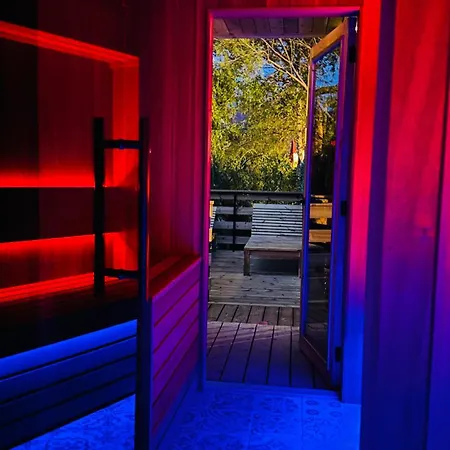 Fajne Miejsce - Caloroczne Slow Relax Sauna & Jacuzzi