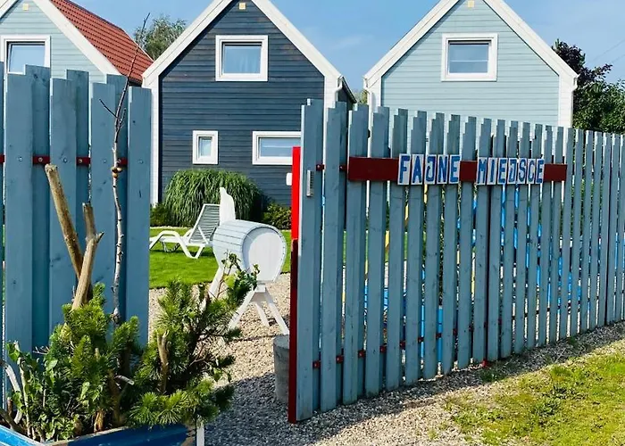 Casa de Férias Fajne Miejsce - Caloroczne Slow Relax Sauna & Jacuzzi Dębki